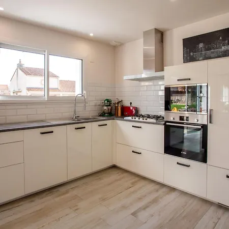 Holiday L'echappee Belle By Interhome Feriehus